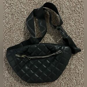 Zip front quilted black fanny pack